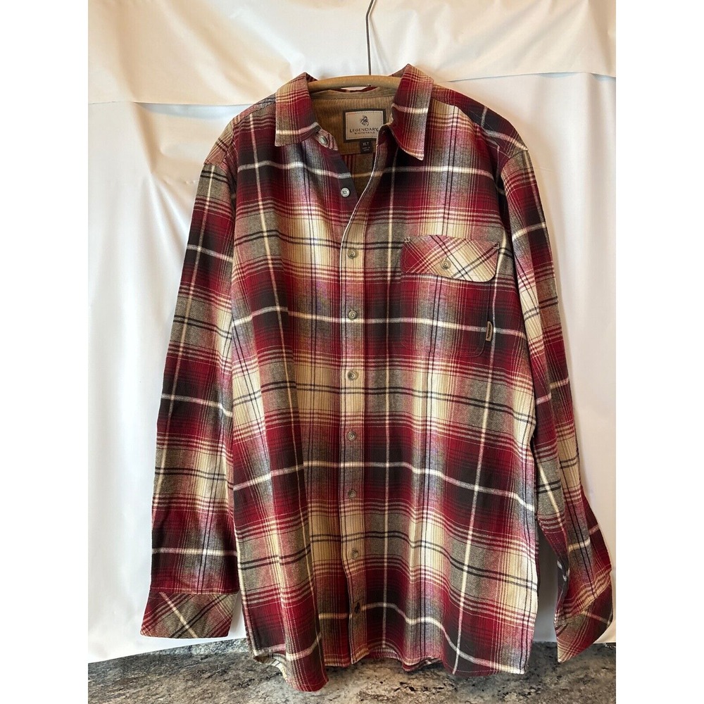 Legendary Whitetails Red Shadow Plaid Flannel Shirt‎ Medium Excellent Condition
